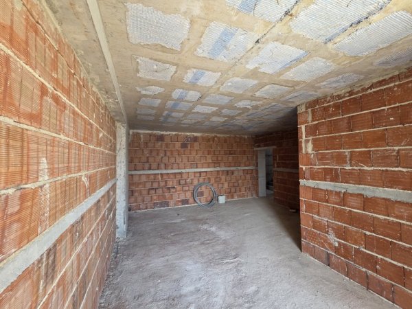 Tirane, shes apartament 2+1+Ballkon Kati 9, 93 m²