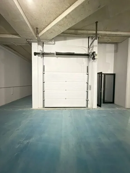 Tirane, jepet me qera ambjent biznesi , 400 m² 2.600 € (Autostrada Tiranë–Durrës)