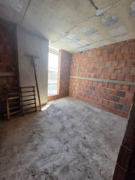 Tirane, shes apartament 2+1+Ballkon Kati 9, 93 m²