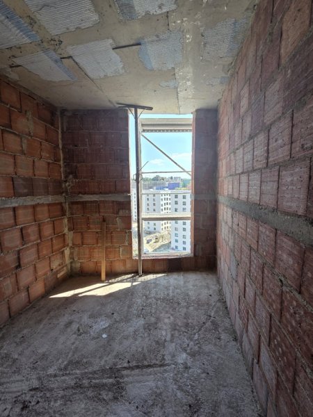 Tirane, shes apartament 2+1+Ballkon Kati 9, 93 m²