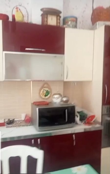 Tirane, jepet me qera apartament 1+1 Kati 4, 450 € 