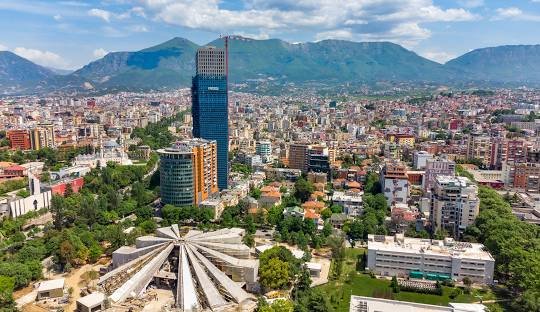 Tirane, jepet me qera apartament 1+1 Kati 1, 35 m² 400 € (myslym shyri)