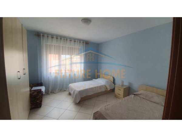 Tirane, jepet me qera apartament 2+1 Kati 9, 100 m² 700 € (Rruga e Barrikades)