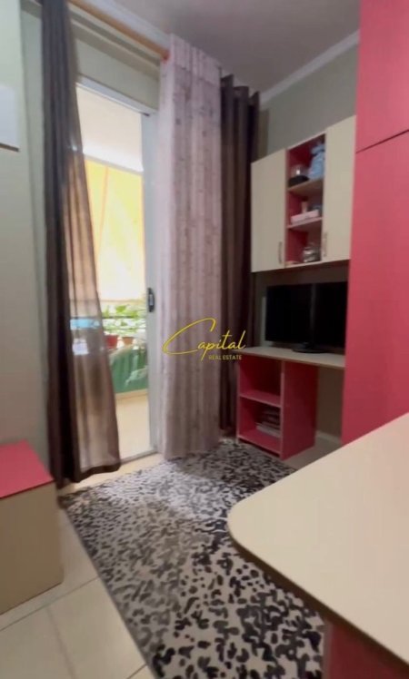 Tirane, shitet apartament 2+1 Kati 1, 92 m² 135.000 € (YZBERISHT)