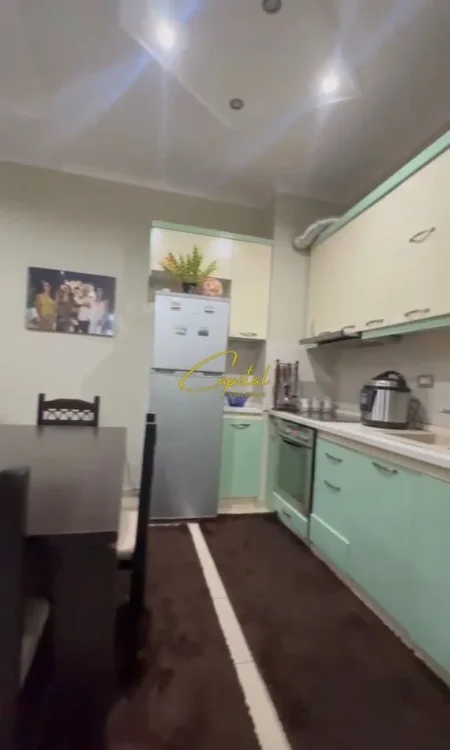 Tirane, shitet apartament 2+1 Kati 1, 92 m² 135.000 € (YZBERISHT)