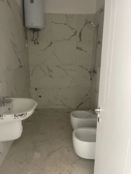 Tirane, shitet nga Pronari, pa-komision apartament 2+1+Ballkon Kati 2, 112 m² (Oasis residence)