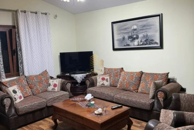 Tirane, jepet me qera shtepi 1+1+Ballkon Kati 1, 65 m² 400 € (Shkoze)