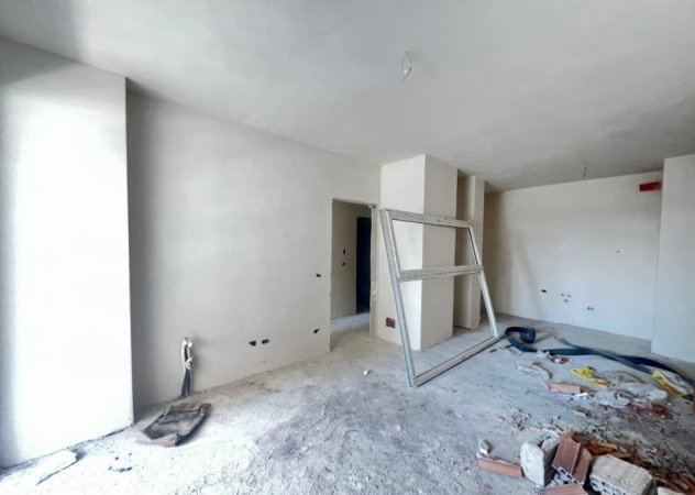 Tirane, shitet apartament 2+1 Kati 3, 105 m² 115.000 € (Univers City prane QTU)