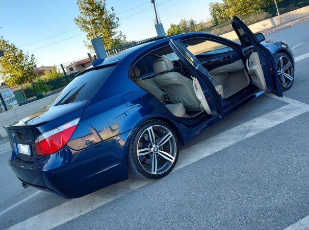 Vlore, shes makine BMW 528I 2009 Benzine/Gas Automat Benzin+Gaz, blu automatik Klima 206.000 km 10.000 €