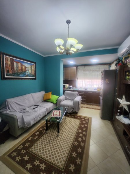 Tirane, jepet me qera apartament 2+1 , 83 m² 700 € (Rr, Vorpsi)