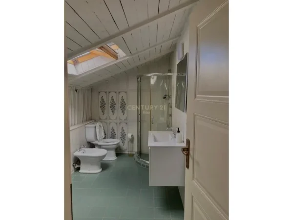 Durres, shitet apartament duplex 3+1+Aneks+Ballkon Kati 4, 183 m² 330.000 € (Qender , Durres)