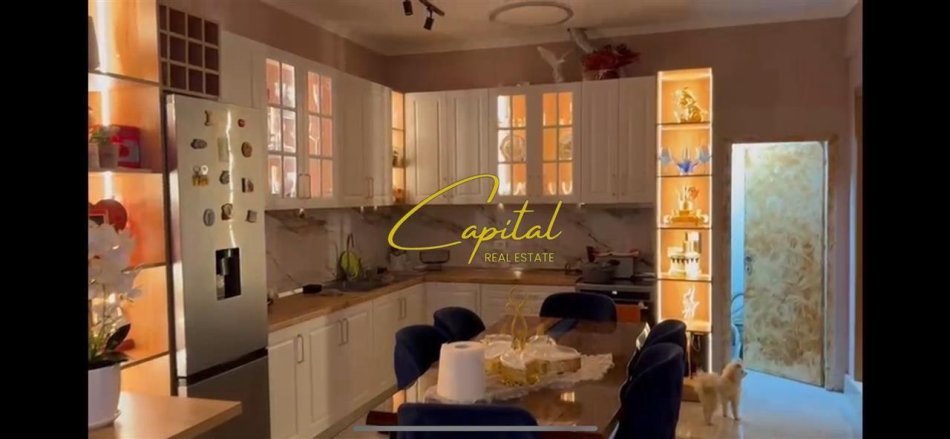 Tirane, shitet apartament 2+1 Kati 1, 185 m² 200.000 € (VASIL SHANTO)