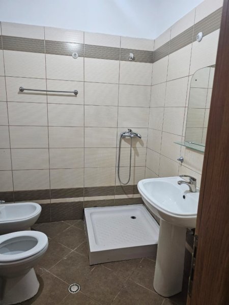 Tirane, shitet 1+1 Kati 8, 60 m² 78.000 € (Casa Italia)