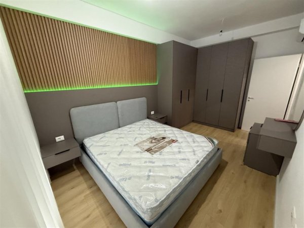 Tirane, jepet me qera apartament 1+1 Kati 7, 68 m² 500 € (Kadiu Mangalem Ali Dem)