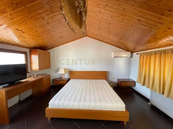 Tirane, jepet me qera Vile 3 Katshe Kati 3, 307 m² 2.000 € (Kodra e Diellit 1)