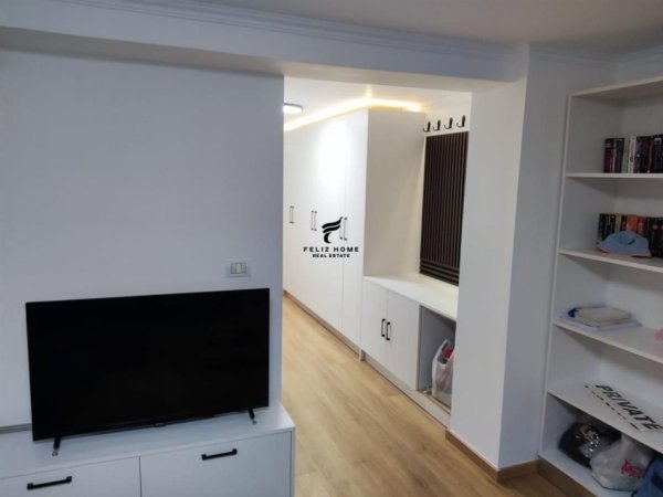 Tirane, jepet me qera apartament duplex 1+1 Kati 2, 60 m² 800 € (YZBERISHT)