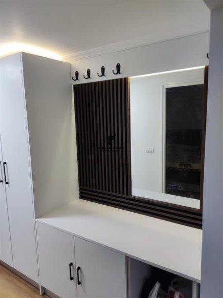 Tirane, jepet me qera apartament duplex 1+1 Kati 2, 60 m² 800 € (YZBERISHT)