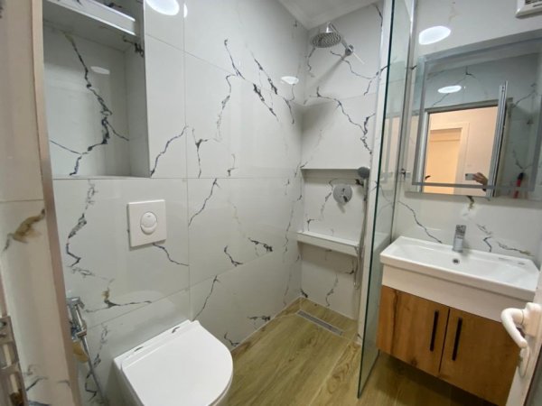 Tirane, shes apartament 1+1 Kati 3, 42 m² 135.000 € (Myslym Shyr)