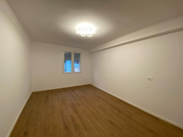 Tirane, shes apartament 1+1 Kati 3, 42 m² 135.000 € (Myslym Shyr)