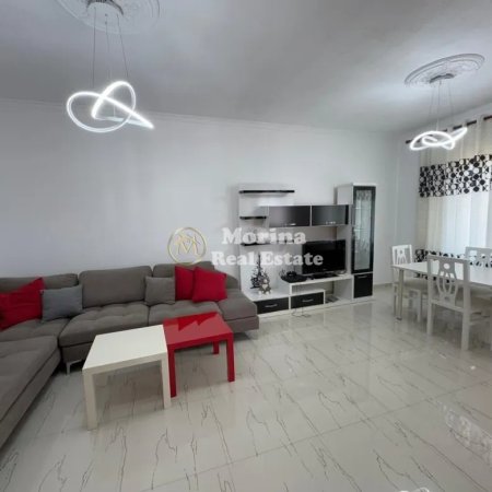 Tirane, jepet me qera Vile 2+1 Kati 3, 100 m² 500 € (Sauk)