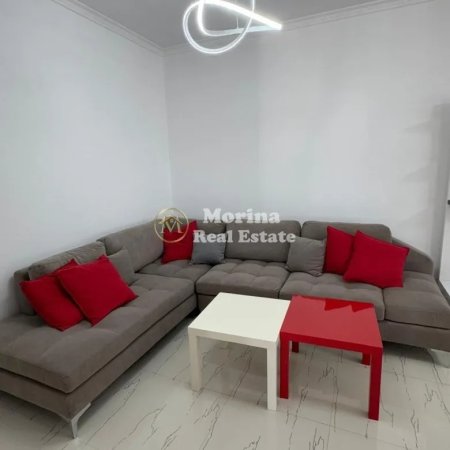 Tirane, jepet me qera Vile 2+1 Kati 3, 100 m² 500 € (Sauk)