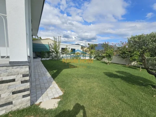 Tirane, jepet me qera apartament 2 Katshe Kati 0, 170 m² 2.500 € 