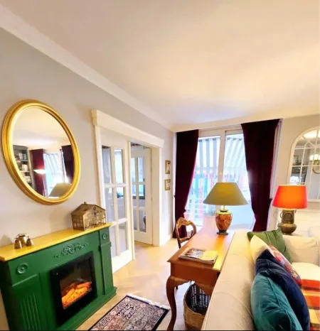 Tirane, shitet apartament 2+1 , 160 m² 