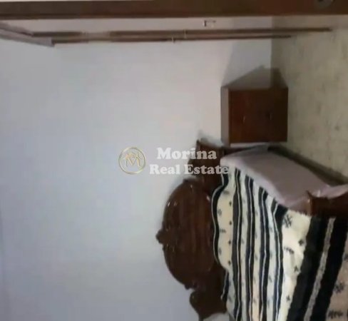 Tirane, jepet me qera shtepi 2+1 Kati 1, 65 m² 450 € (Rruga Slaudin Zorba)
