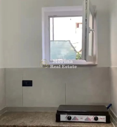 Tirane, jepet me qera shtepi 2+1 Kati 1, 65 m² 450 € (Rruga Slaudin Zorba)