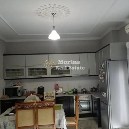 shitet Vile 3+1 Kati 4, 720 m² 730.000 € (Rruga Dhimitër Pasko)