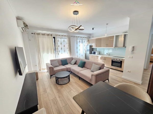 Tirane, jepet me qera apartament 2+1 Kati 2, 90 m² 800 € (kodra diellit)