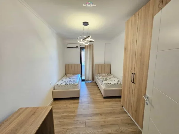 Tirane, jepet me qera apartament 2+1 Kati 2, 90 m² 800 € (kodra diellit)