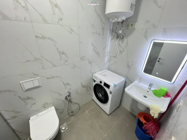 Tirane, jepet me qera apartament 2+1 Kati 5, 100 m² 1.000 € (mine peza)