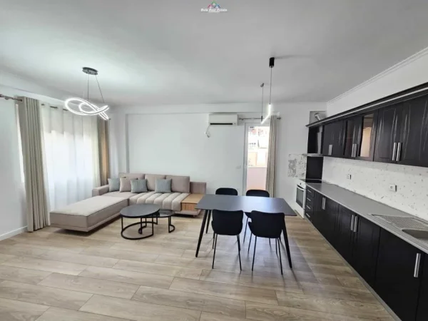 Tirane, jepet me qera apartament 2+1 Kati 2, 90 m² 800 € (kodra e diellit)