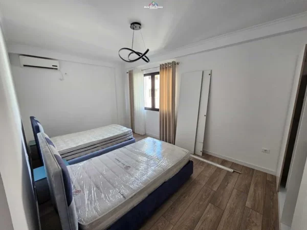 Tirane, jepet me qera apartament 2+1 Kati 2, 70 m² 800 € (kodra e diellit 1)