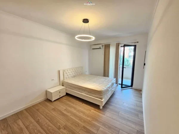 Tirane, jepet me qera apartament 2+1 Kati 2, 70 m² 800 € (kodra e diellit 1)