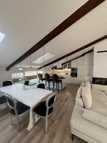 Tirane, jepet me qera apartament+verande | Penthouse 3+1+Aneks+Ballkon Kati 3, 250 m² 2.200 € (TEG)