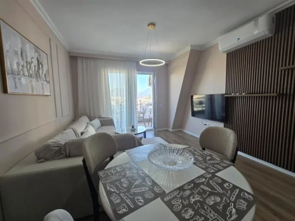 Tirane, jepet me qera apartament 2+1 Kati 3, 105 m² 600 € (ASTIR)