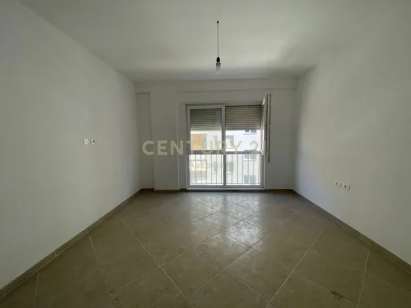 Tirane, shitet apartament Kati 3, 118 m² 200.000 € 