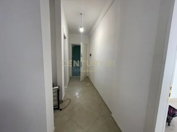 Tirane, shitet apartament Kati 3, 118 m² 200.000 € 