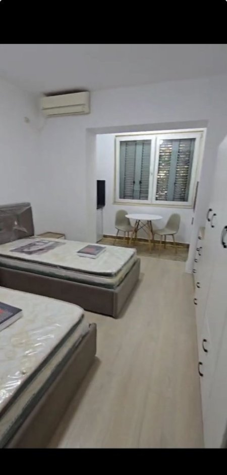 Tirane, jepet me qera apartament 1+1 Kati 2, 34 m² 400 € (MYSLYM SHYRI)
