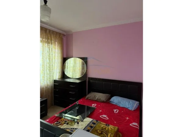 Tirane, jepet me qera apartament 1+1+Ballkon Kati 3, 62 m² 450 € (Astir)
