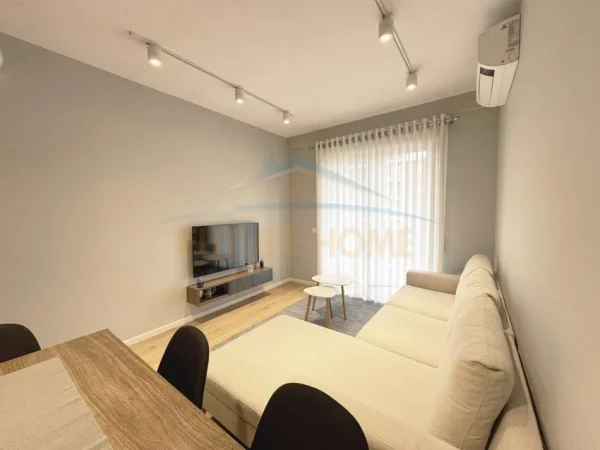 Tirane, shitet apartament 1+1+Ballkon Kati 3, 62 m² 150.000 € (Kompleksi Simacom)