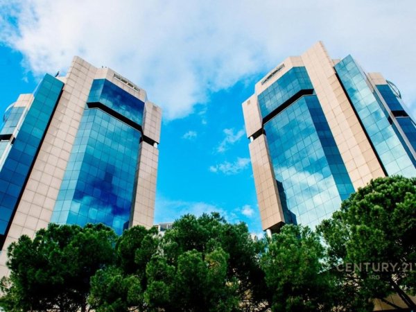 Tirane, jepet me qera ambjent biznesi Kati 2, 760 m² 24.000 € 