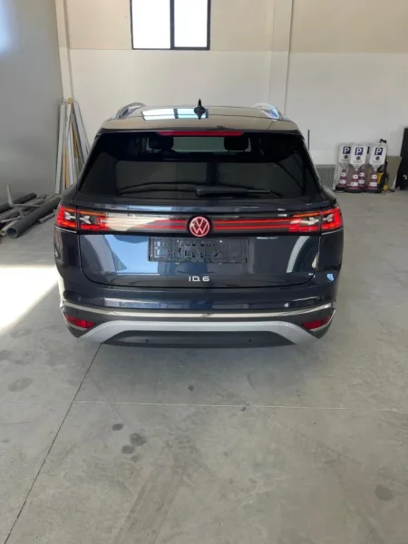 Tirane, shes makine elektrike SUV, blu automatik Kondicioner 38.150 km