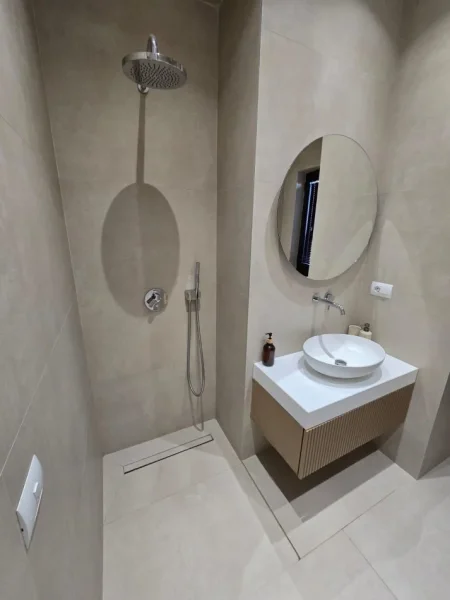 Tirane, shitet 1+1 , 70 m² 220.000 € (Garden Building)