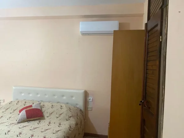 Tirane, jepet me qera Vile 2 Katshe Kati 2, 145 m² 600 € (afer Bulevardit Zog I Tirane.)