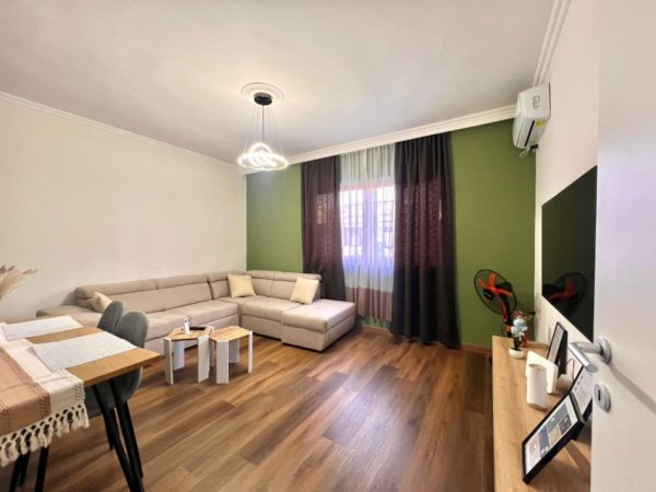 Me Qera: Apartament 2+1 & Ballkon 📍BLLOKU - LSI ) | kati: 4 || 830€/muaj