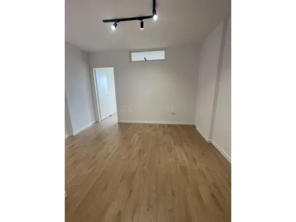 Durres, shitet apartament 1+1 Kati 1, 55 m² 75.000 € (Plazh Hekurrudha)