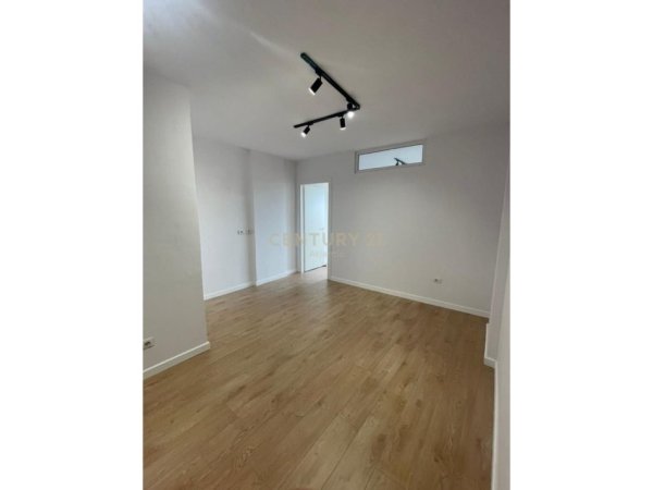 Durres, shitet apartament 1+1 Kati 1, 55 m² 75.000 € (Plazh Hekurrudha)